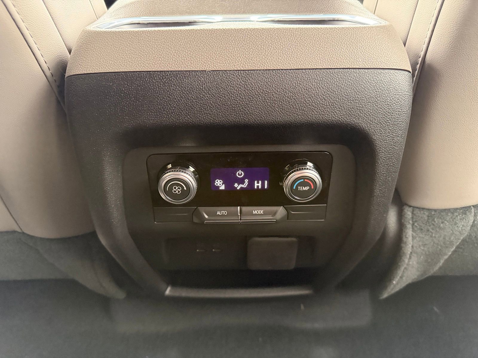 New 2026 GMC Acadia Elevation w/ Elevation Premium Package image 30