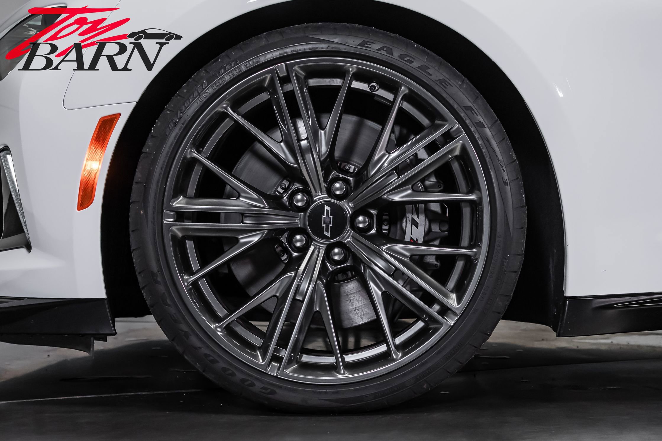 Used 2020 Chevrolet Camaro ZL1 RWD image 19