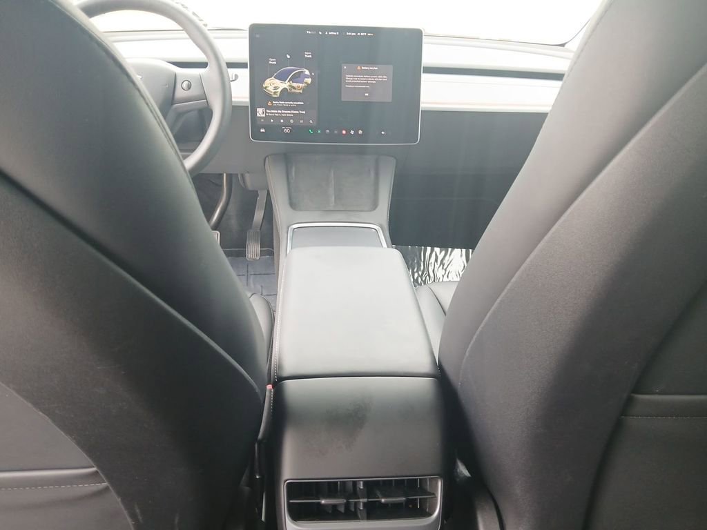 Used 2023 Tesla Model Y Long Range image 17