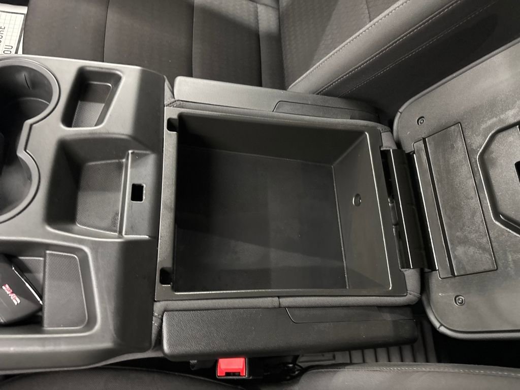 Used 2025 GMC Sierra 1500 Elevation image 26