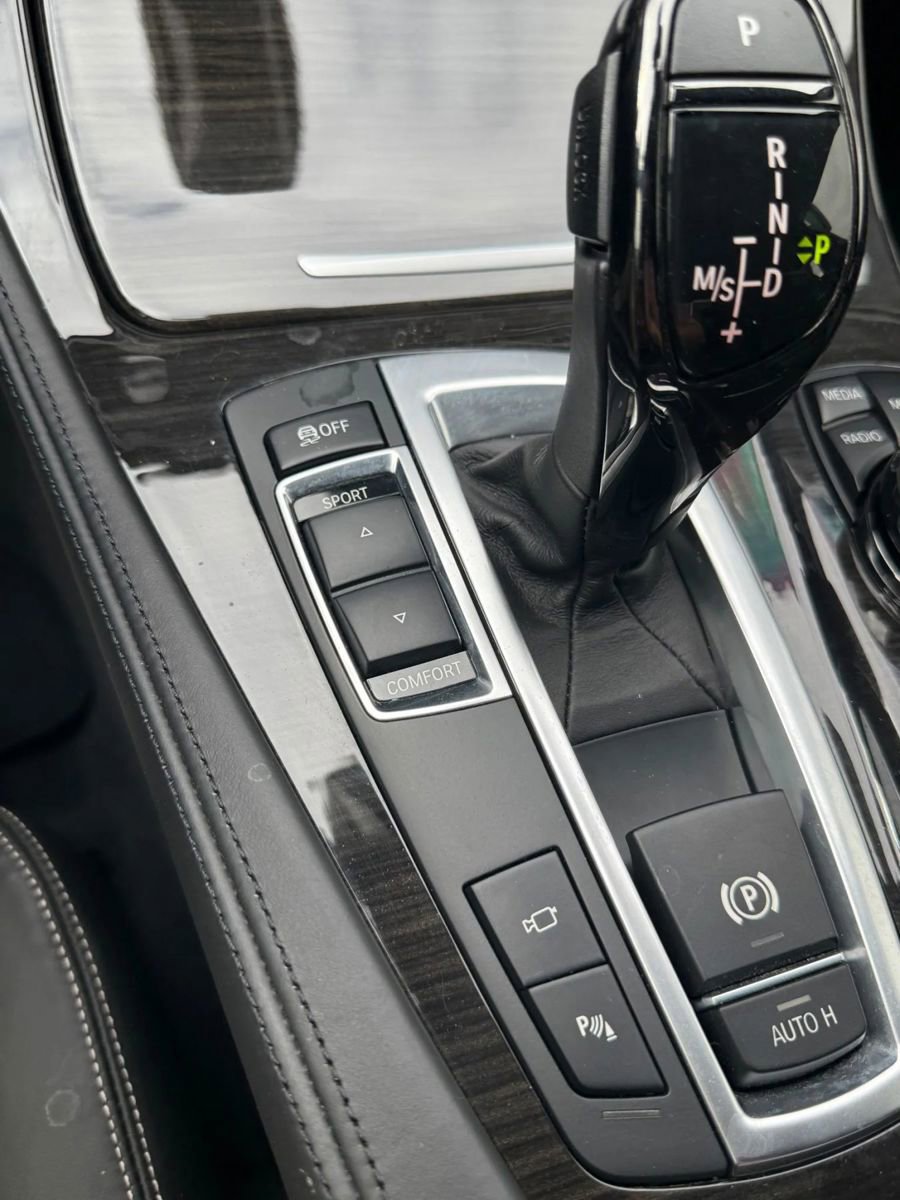 Used 2015 BMW 550i Sedan image 10