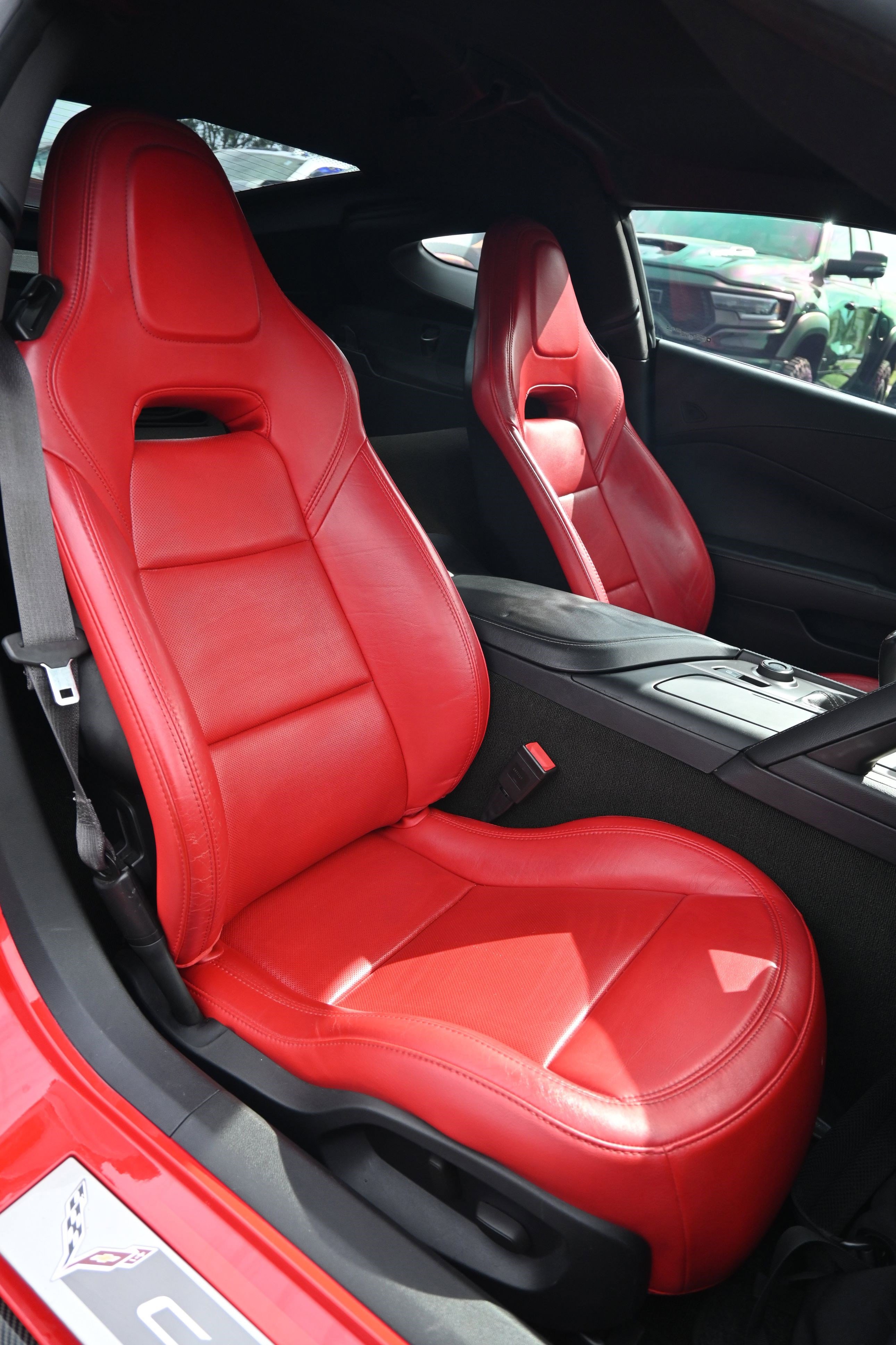 Used 2014 Chevrolet Corvette Stingray Coupe w/ Battery Protection Package image 31