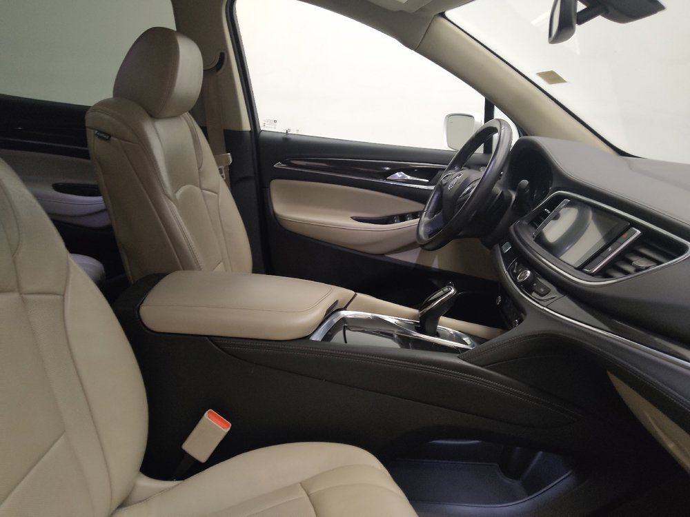 Used 2018 Buick Enclave Essence FWD image 19
