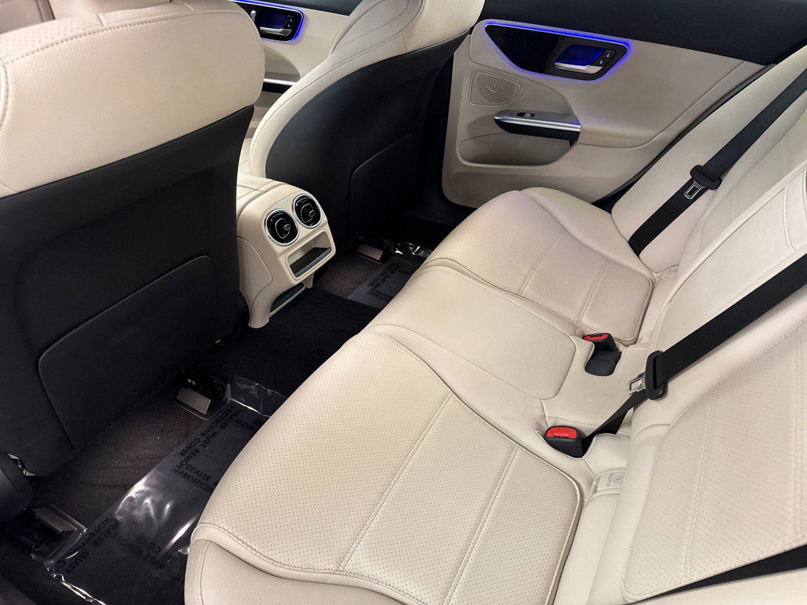 Used 2024 Mercedes-Benz C 300 Sedan image 11