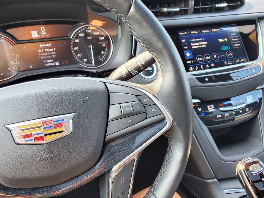 Certified 2024 Cadillac XT5 Premium Luxury w/ LPO, Floor Liner Package AWD/4WD image 24