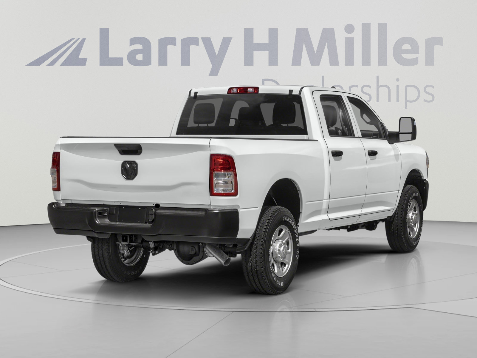 Used 2024 RAM 3500 Tradesman w/ Chrome Appearance Group AWD/4WD image 2