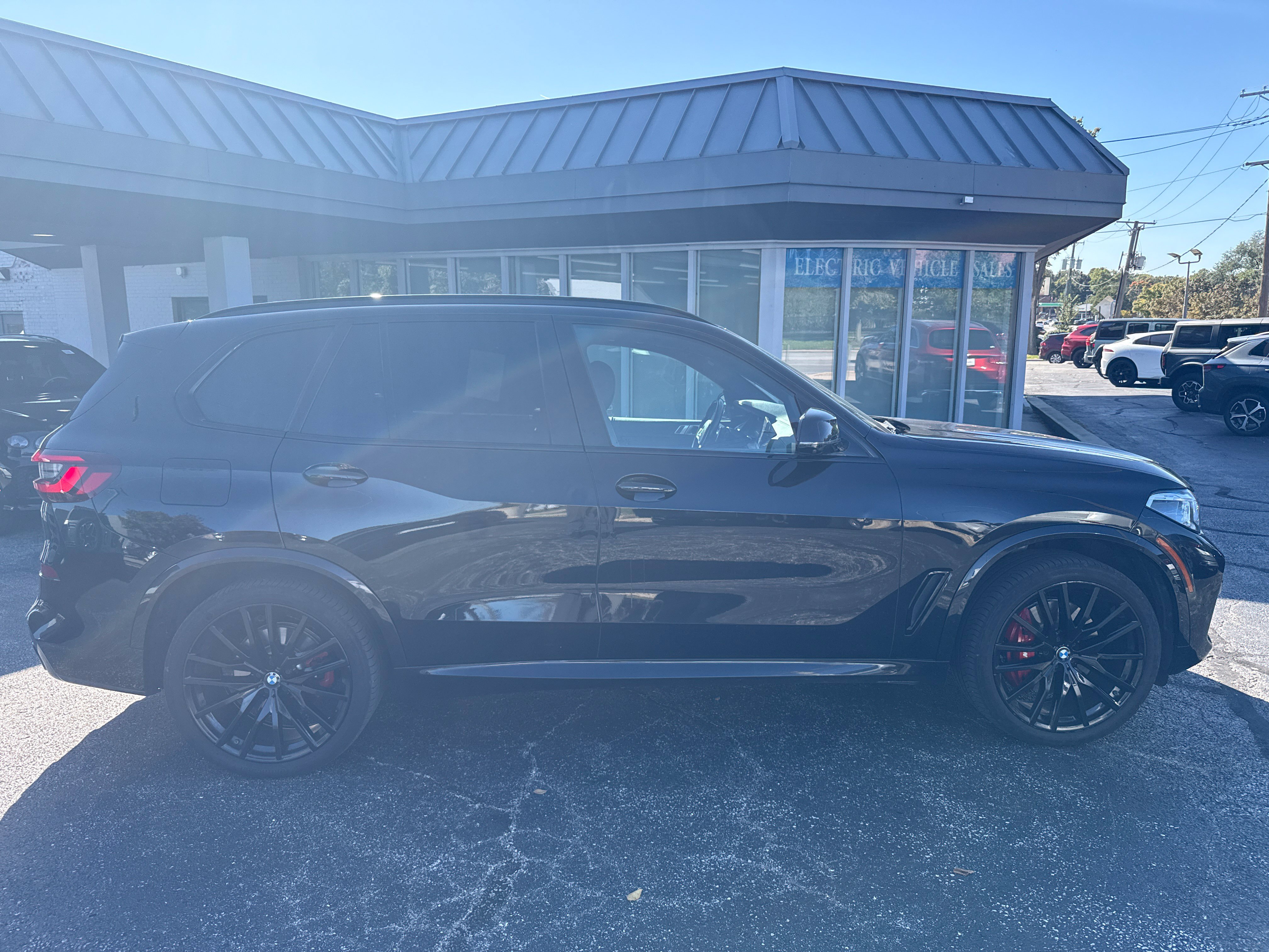 Used 2023 BMW X5 xDrive40i w/ Executive Package AWD/4WD image 6