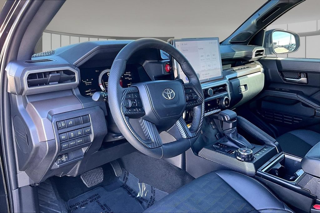 Used 2024 Toyota Tacoma TRD Off-Road w/ TRD Off Road Premium Package AWD/4WD image 15