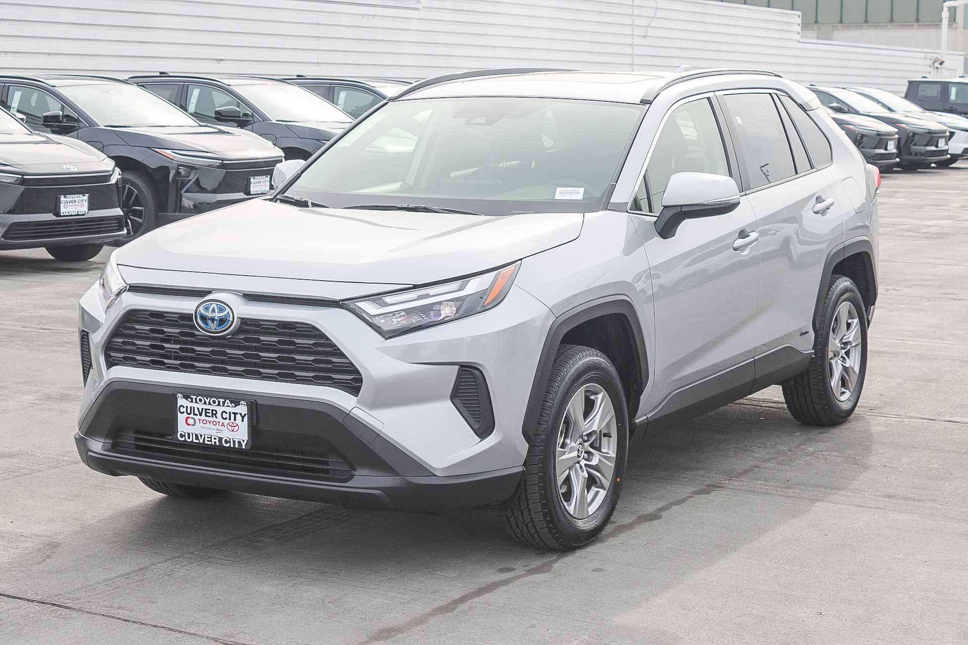 Certified 2023 Toyota RAV4 XLE w/ Convenience Package image 3