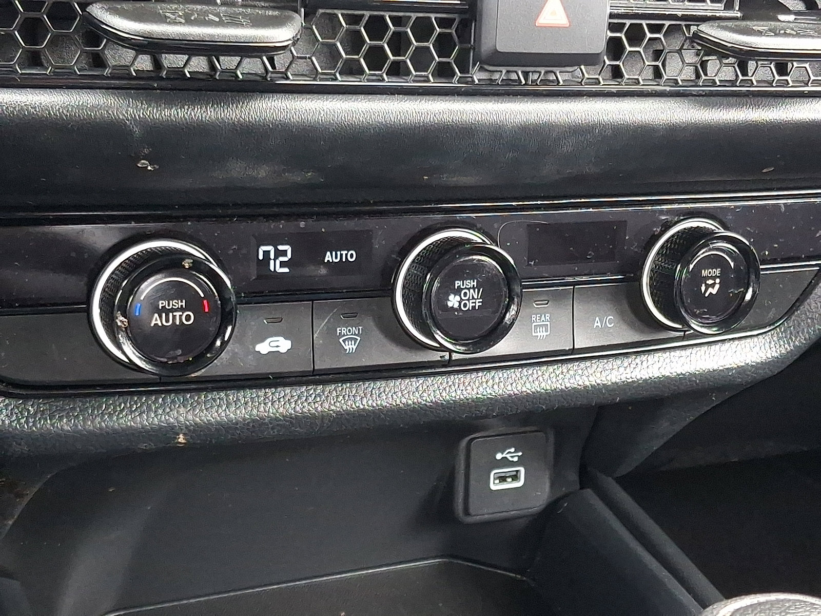 Used 2024 Honda HR-V LX image 15