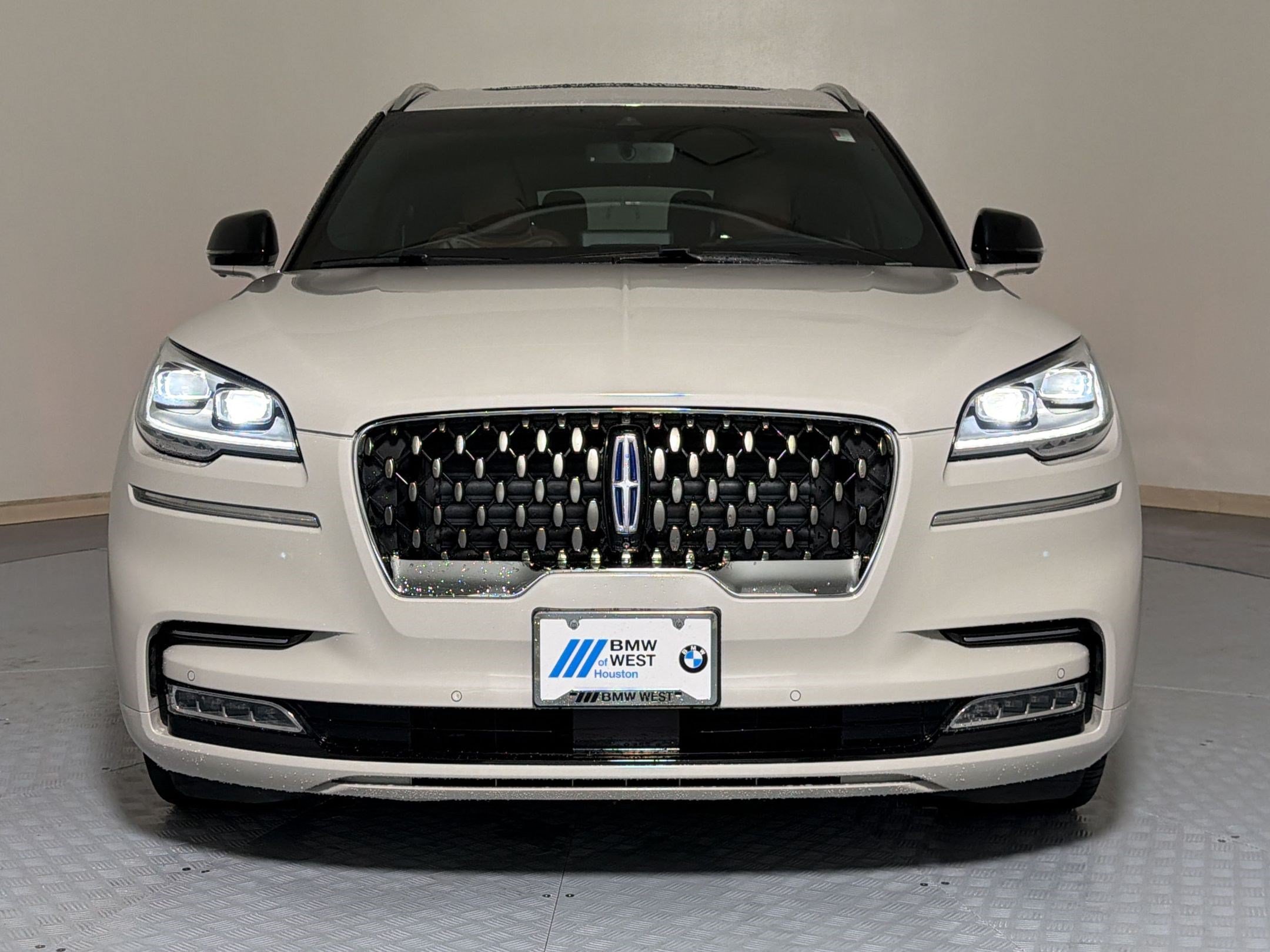 Used 2022 Lincoln Aviator Grand Touring w/ Equipment Group 301A AWD/4WD image 6