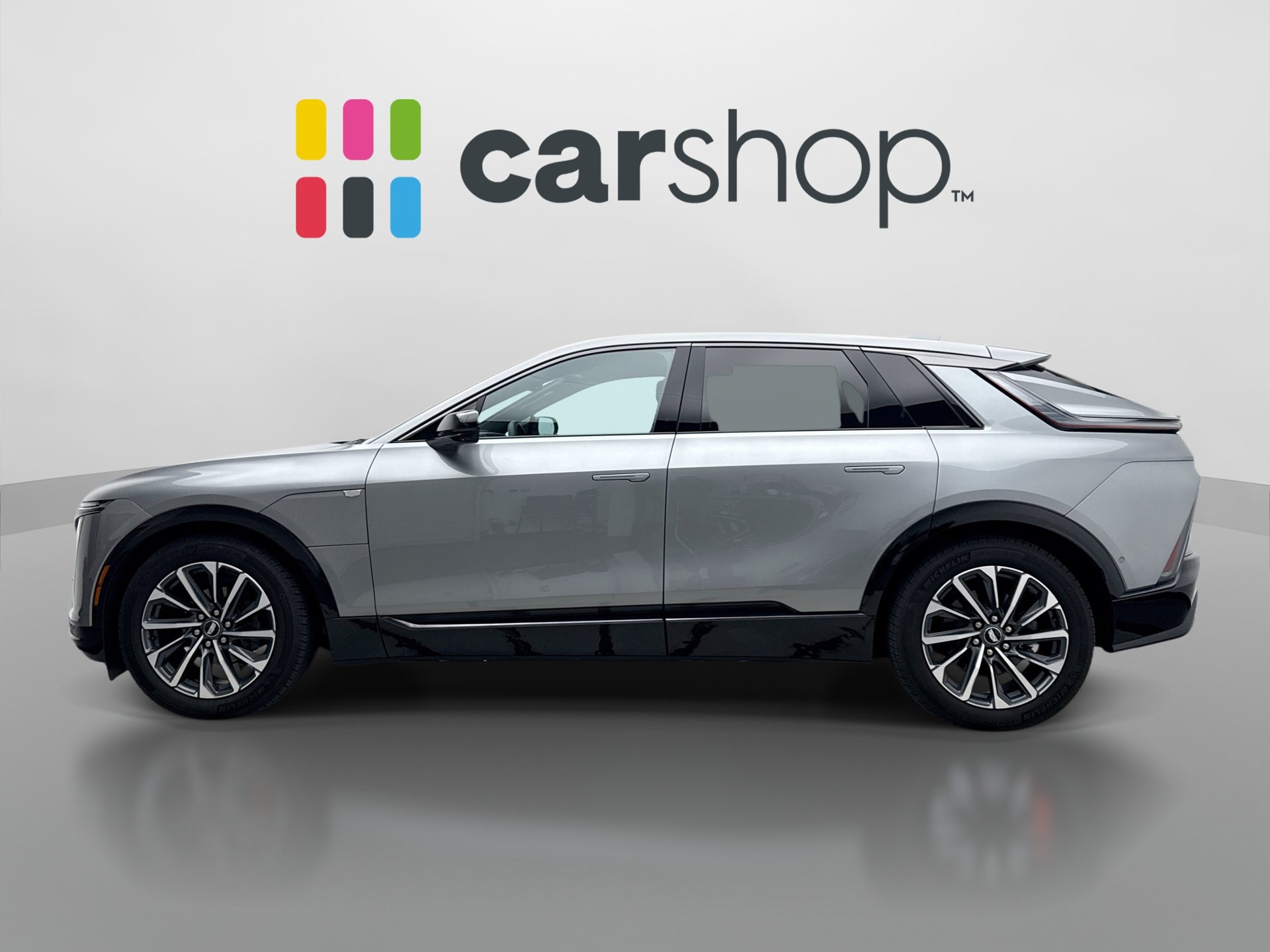 Used 2024 Cadillac Lyriq Sport AWD/4WD image 2