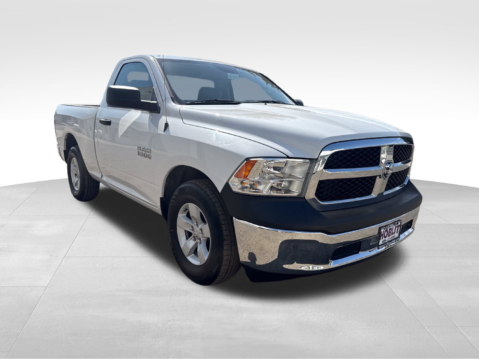 Used 2018 RAM 1500 Tradesman w/ Chrome Appearance Group RWD image 7