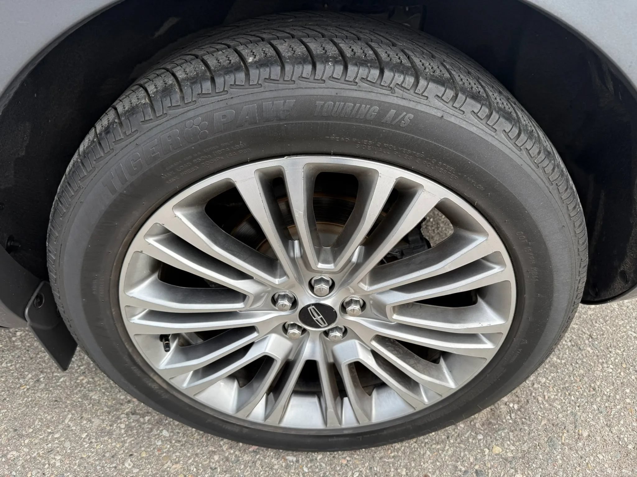 Used 2018 Lincoln MKX Reserve w/ Lincoln MKX Climate Package AWD/4WD image 8