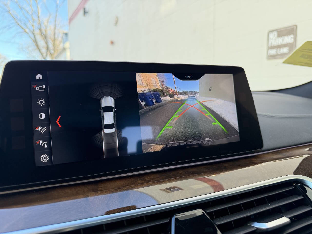 Used 2018 BMW 540i xDrive image 40