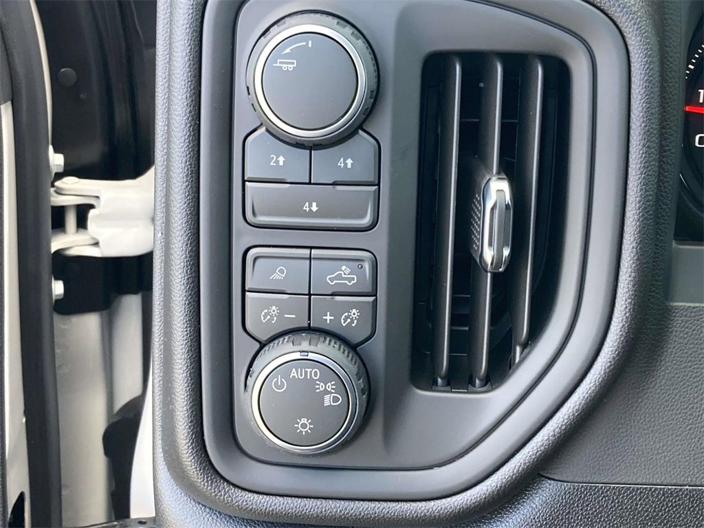 New 2026 Chevrolet Silverado 2500 Custom image 25