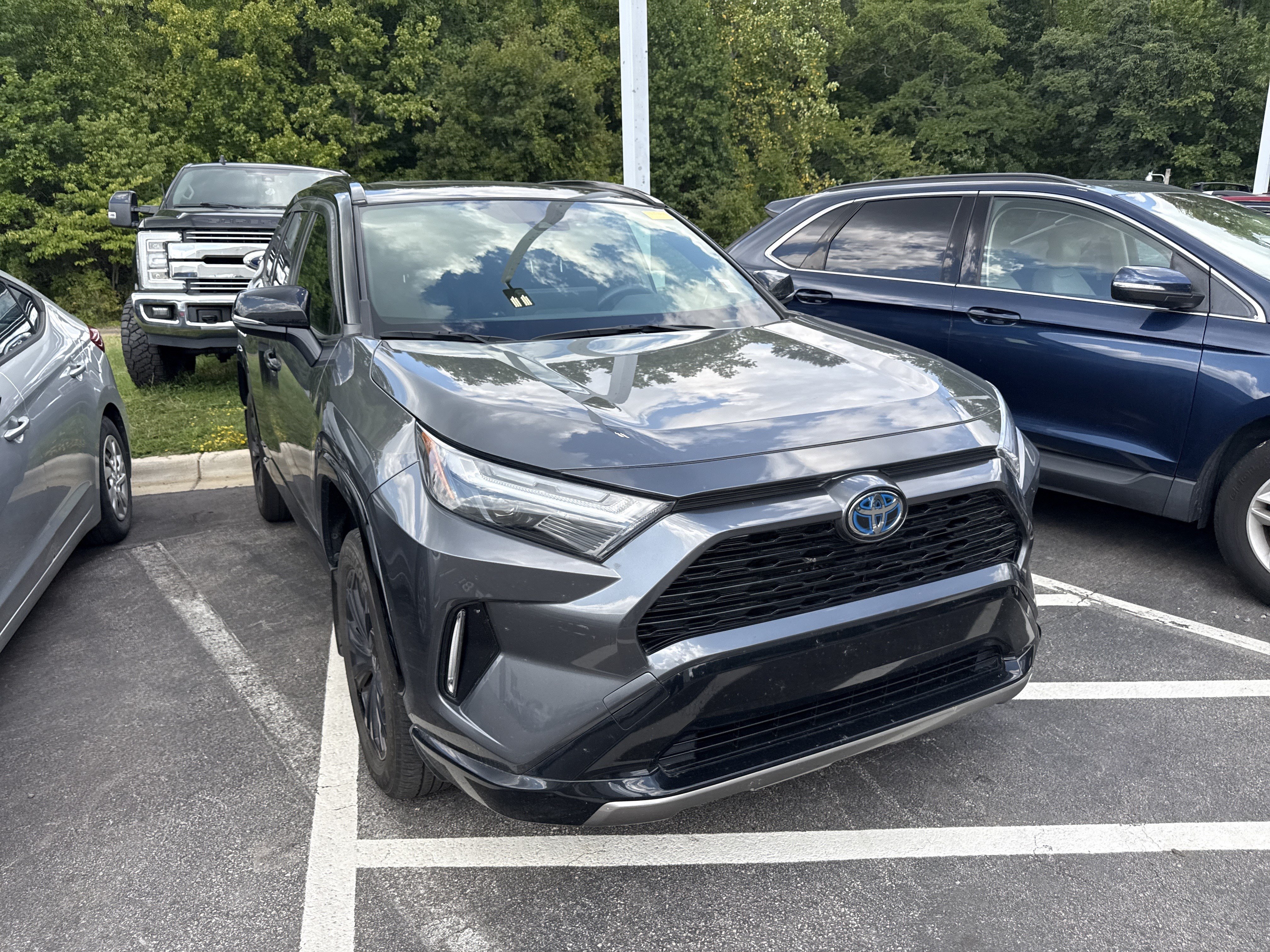 Used 2024 Toyota RAV4 XSE AWD/4WD image 39
