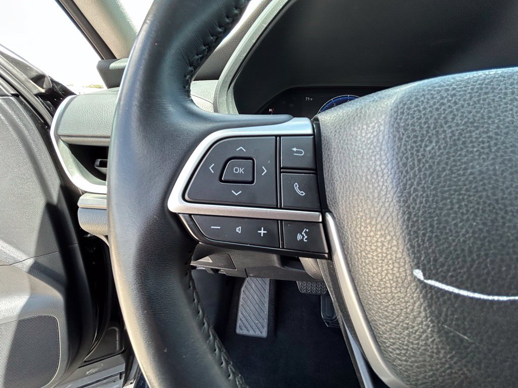 Used 2025 Toyota Grand Highlander AWD image 13