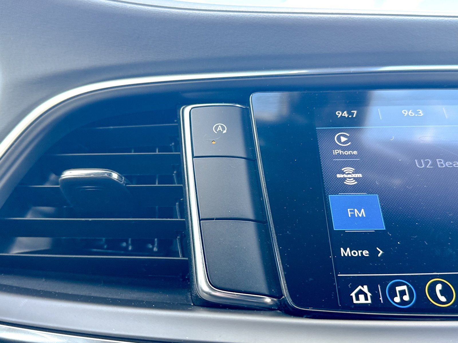 Certified 2024 Buick Enclave Premium image 30