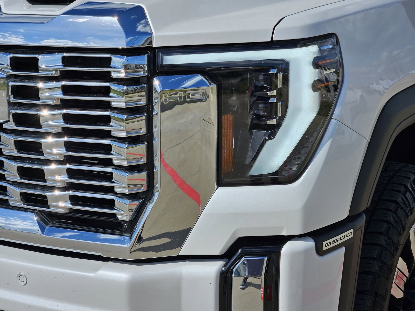 Used 2024 GMC Sierra 2500 Denali w/ Denali Reserve Package AWD/4WD image 11