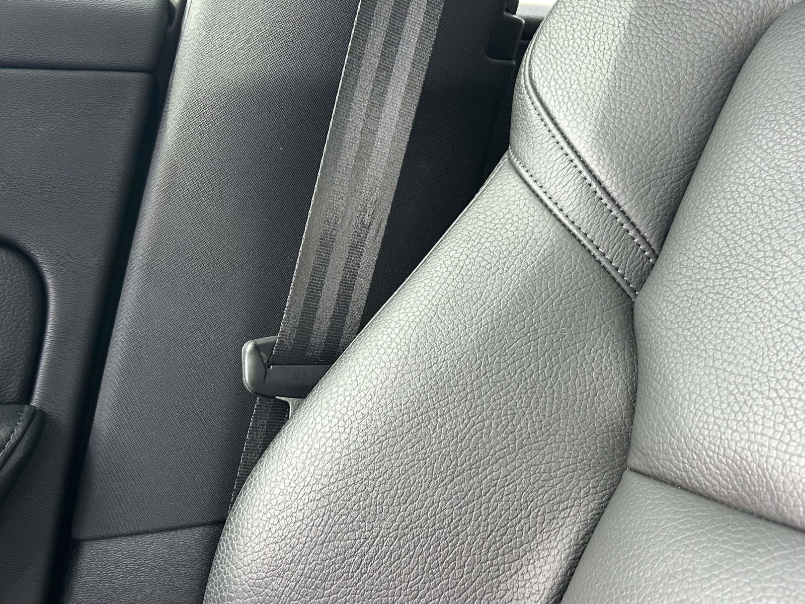 Used 2018 Volvo XC60 T6 Inscription w/ Convenience Package image 31