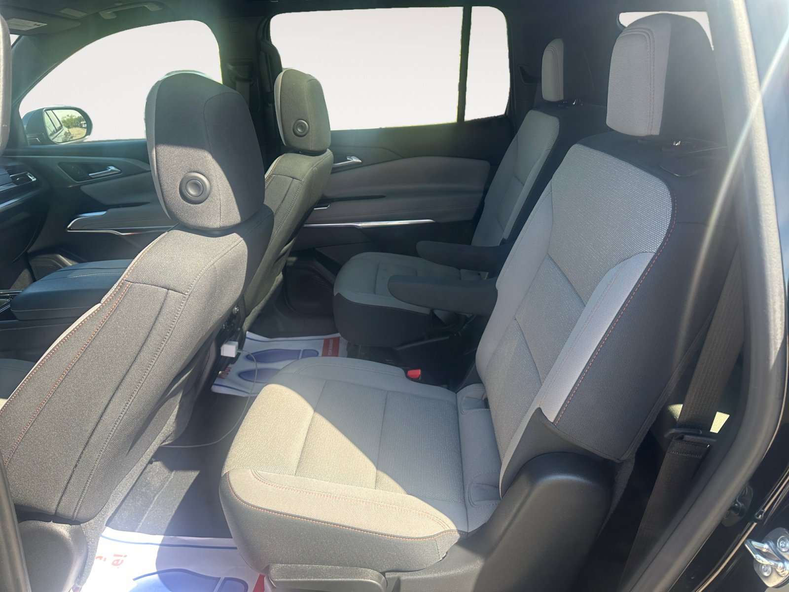 Used 2024 Chevrolet Traverse LT FWD image 13