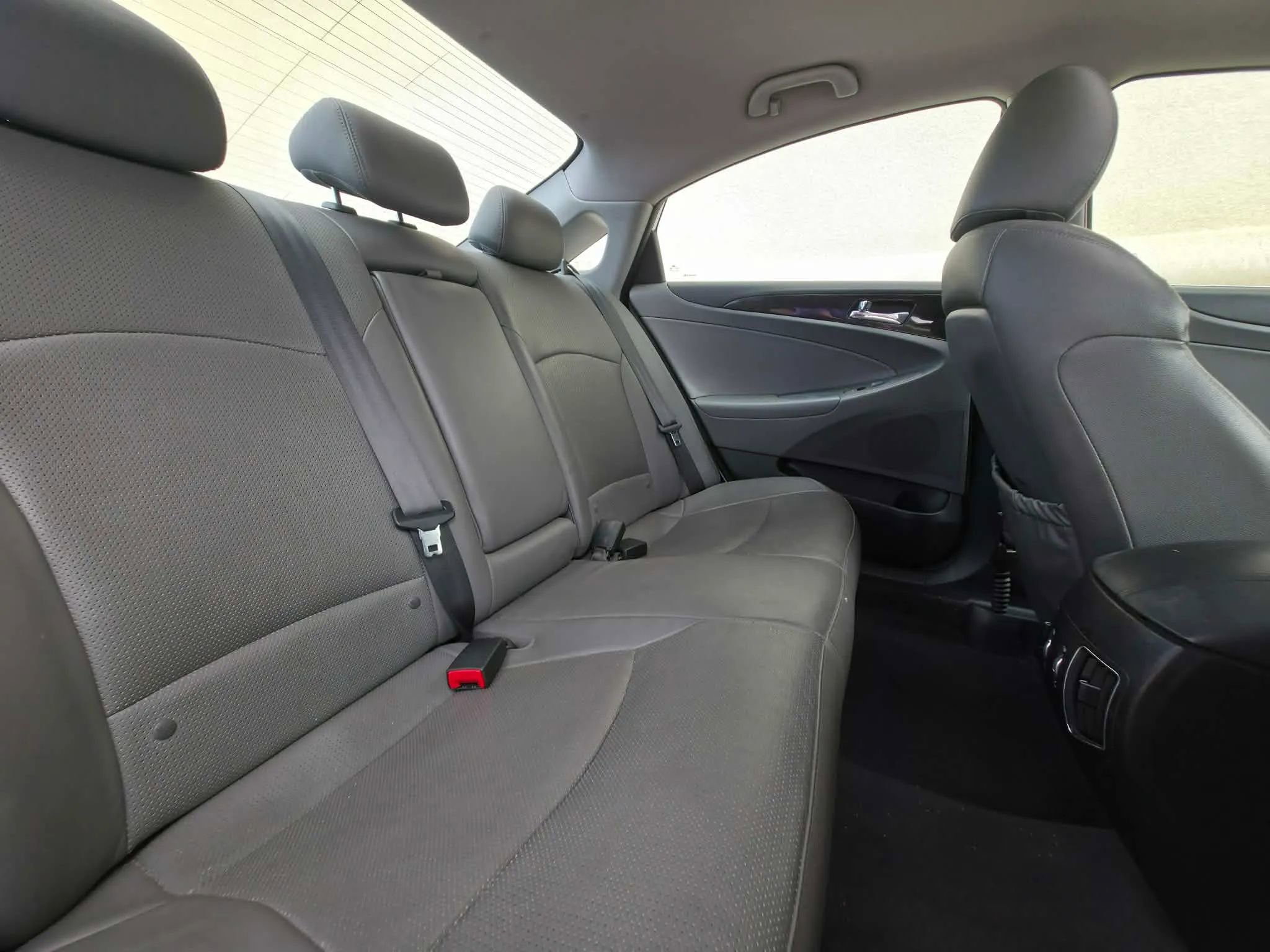 Used 2014 Hyundai Sonata Limited FWD image 15