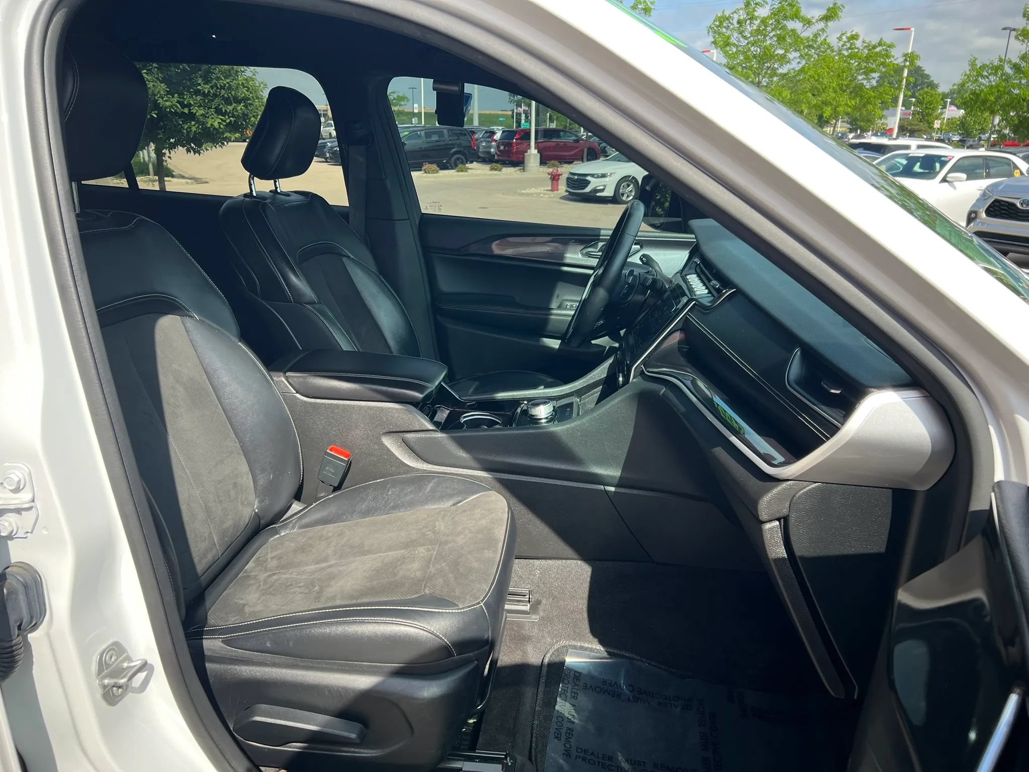 Used 2021 Jeep Grand Cherokee L Laredo AWD/4WD image 8