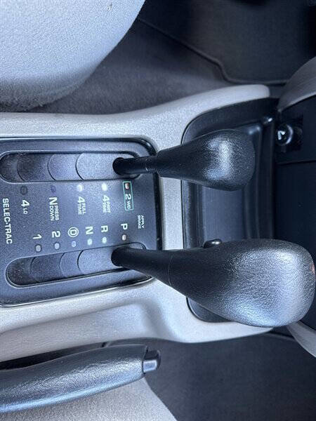 Used 2000 Jeep Grand Cherokee Laredo AWD/4WD image 25