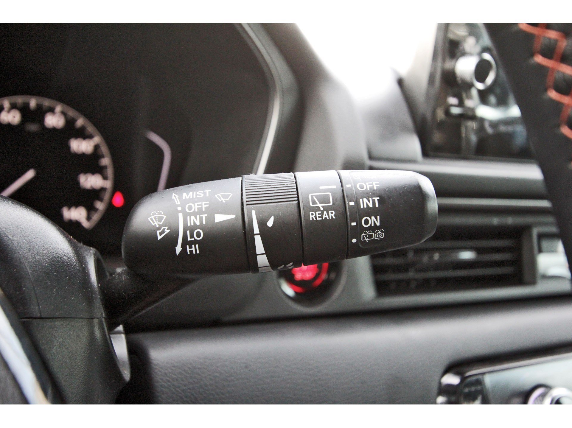 Used 2025 Honda Pilot TrailSport image 19