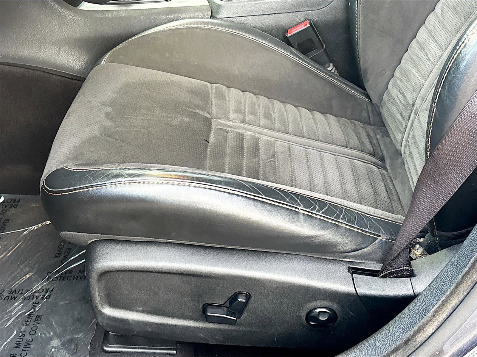 Used 2017 Dodge Charger R/T RWD image 19