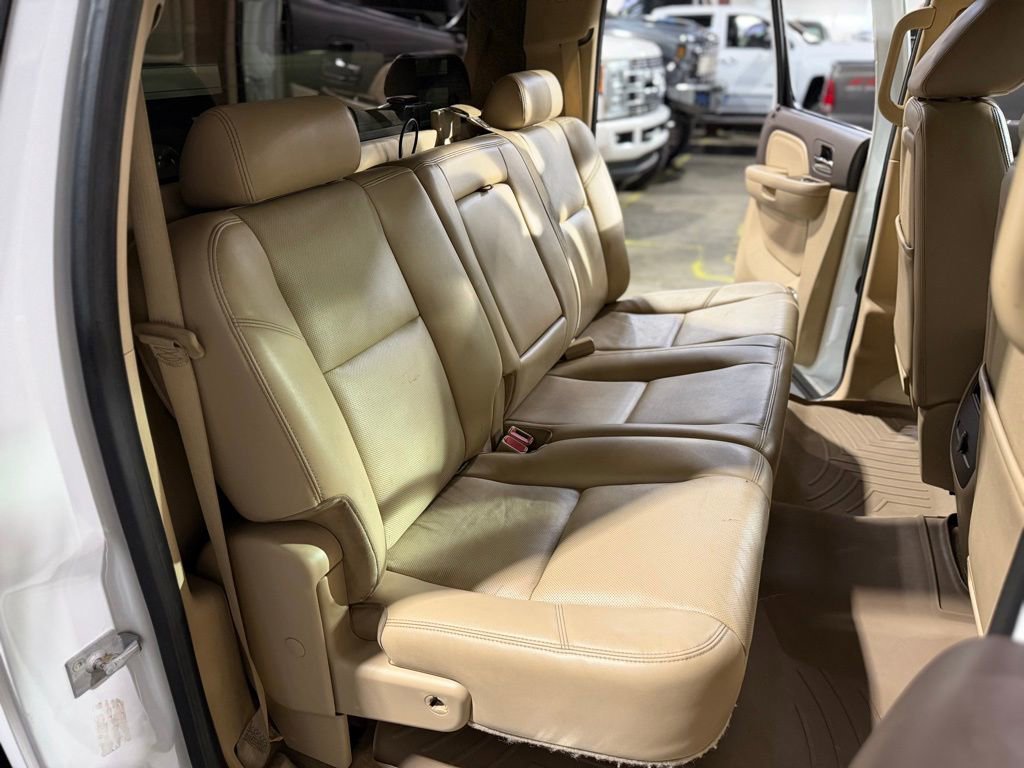 Used 2013 GMC Sierra 3500 Denali AWD/4WD image 25