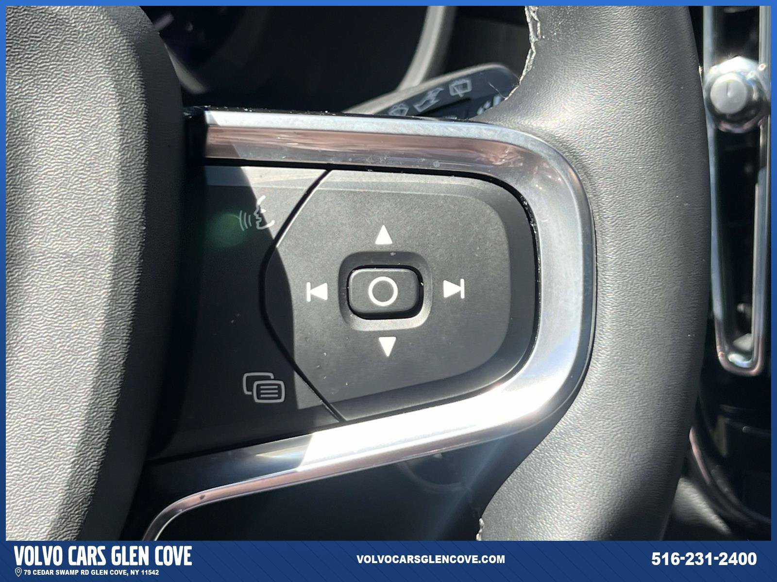 Used 2024 Volvo XC40 B5 Plus w/ Climate Package AWD/4WD image 22