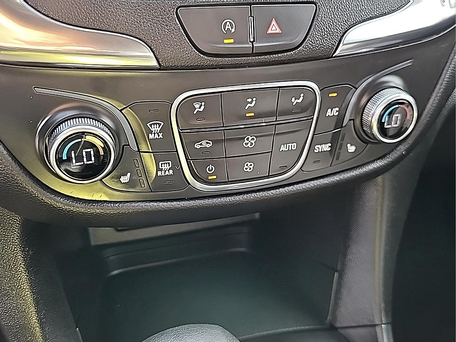 Used 2024 Chevrolet Equinox LT AWD/4WD image 23