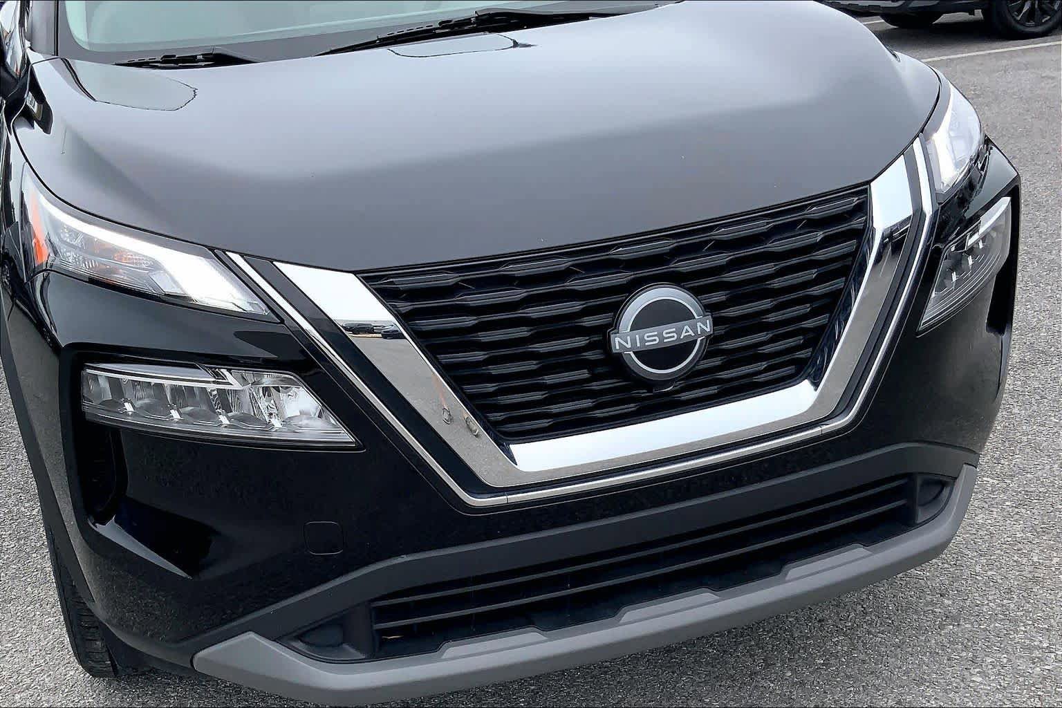 Used 2023 Nissan Rogue SV AWD/4WD image 29