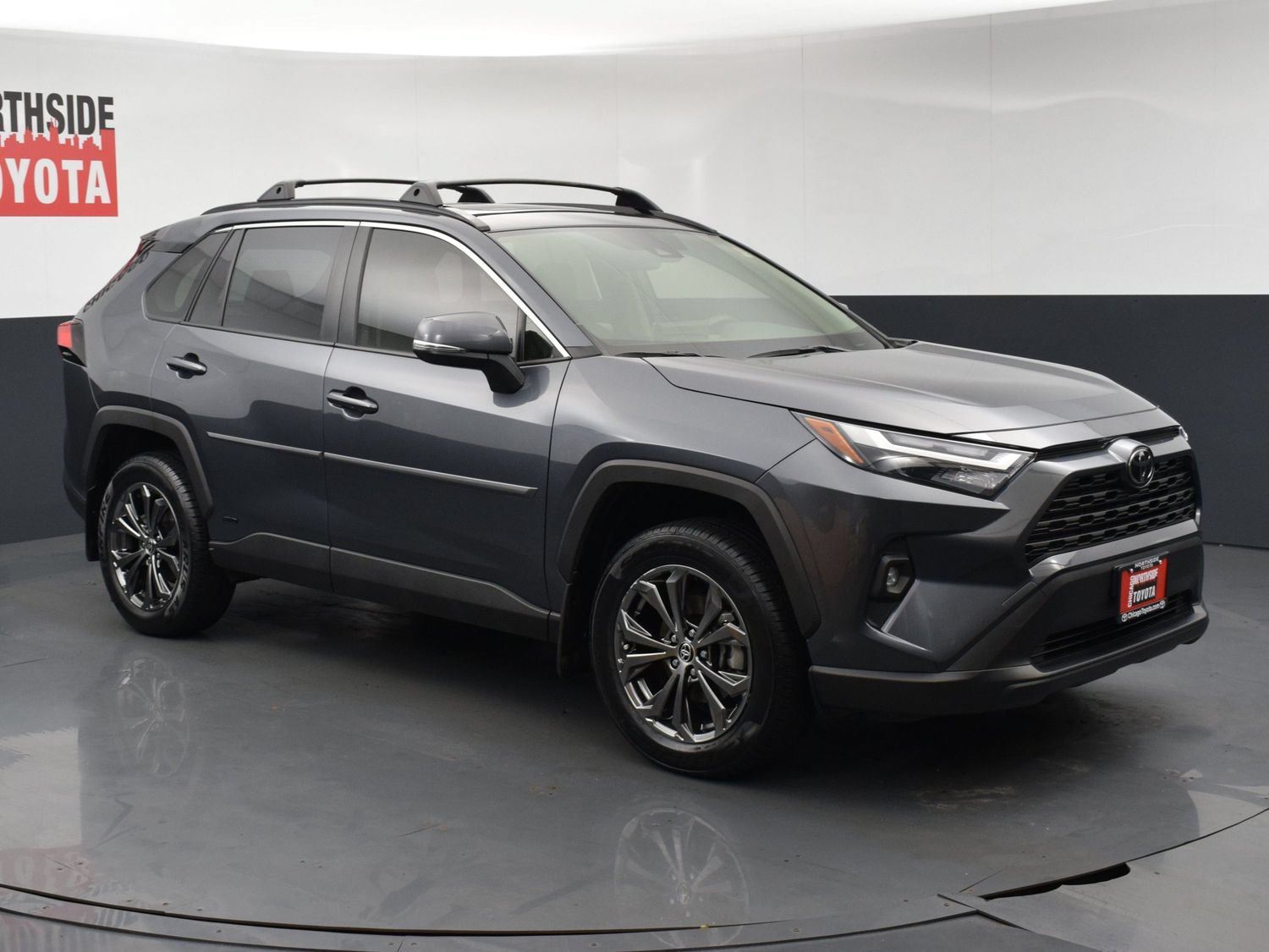 Used 2025 Toyota RAV4 XLE Premium AWD/4WD image 6