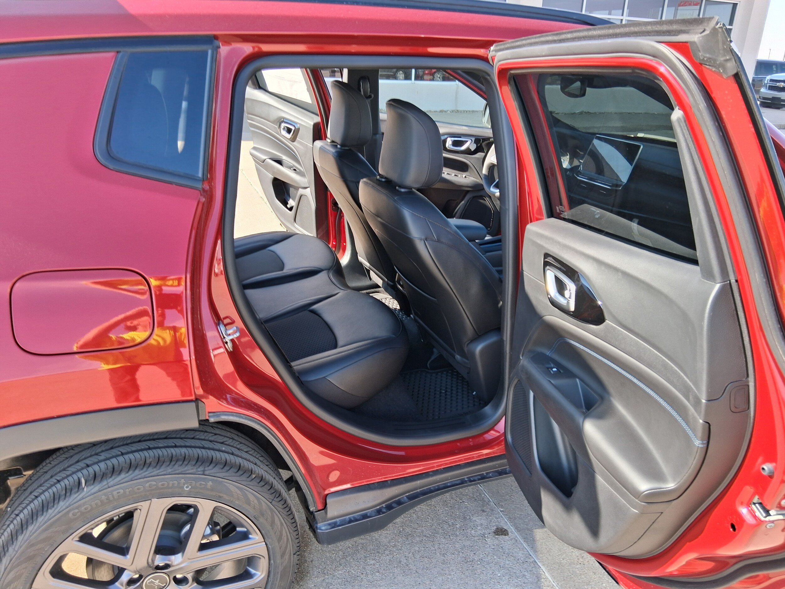 New 2026 Jeep Compass Latitude AWD/4WD image 15