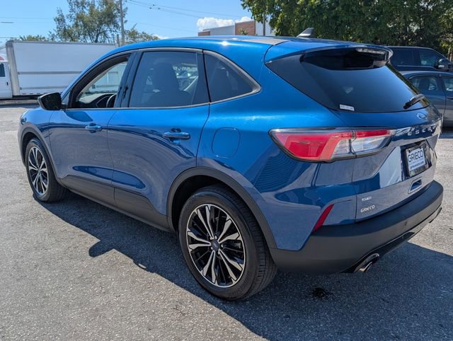 Used 2022 Ford Escape SE w/ SE Sport Appearance Package image 5
