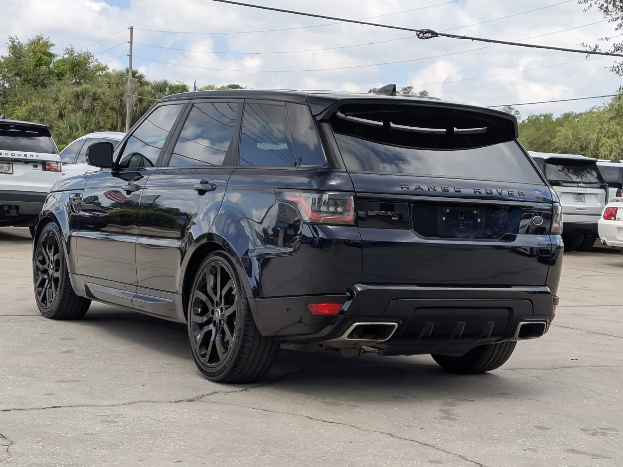 Used 2020 Land Rover Range Rover Sport HSE AWD/4WD image 2