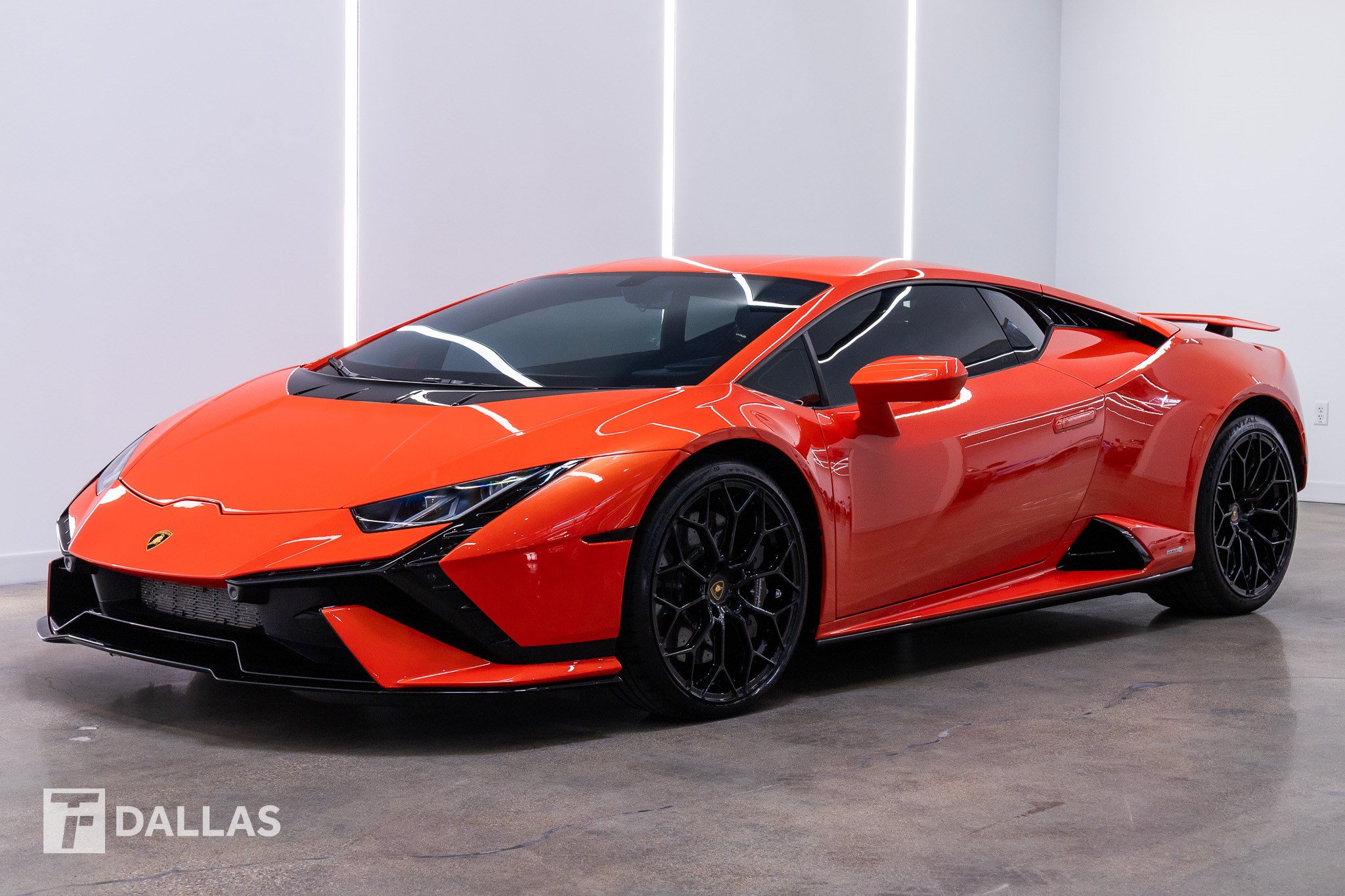Used 2023 Lamborghini Huracan Tecnica RWD image 6