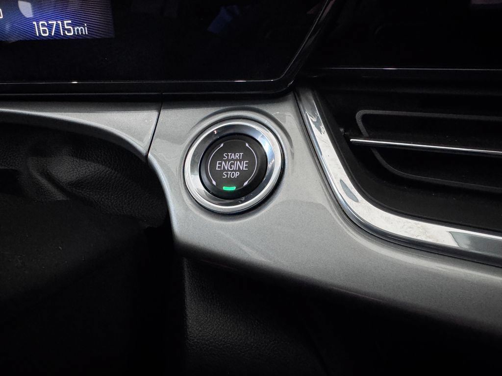 Certified 2024 Chevrolet Trax LT FWD image 19