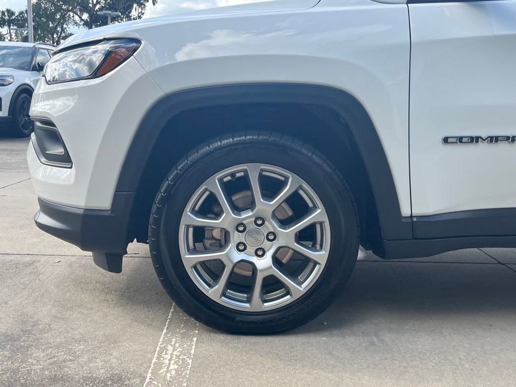Used 2022 Jeep Compass Latitude image 18