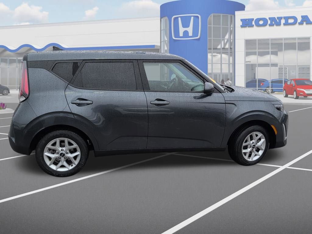 Used 2024 Kia Soul LX w/ Option Group 015 image 10