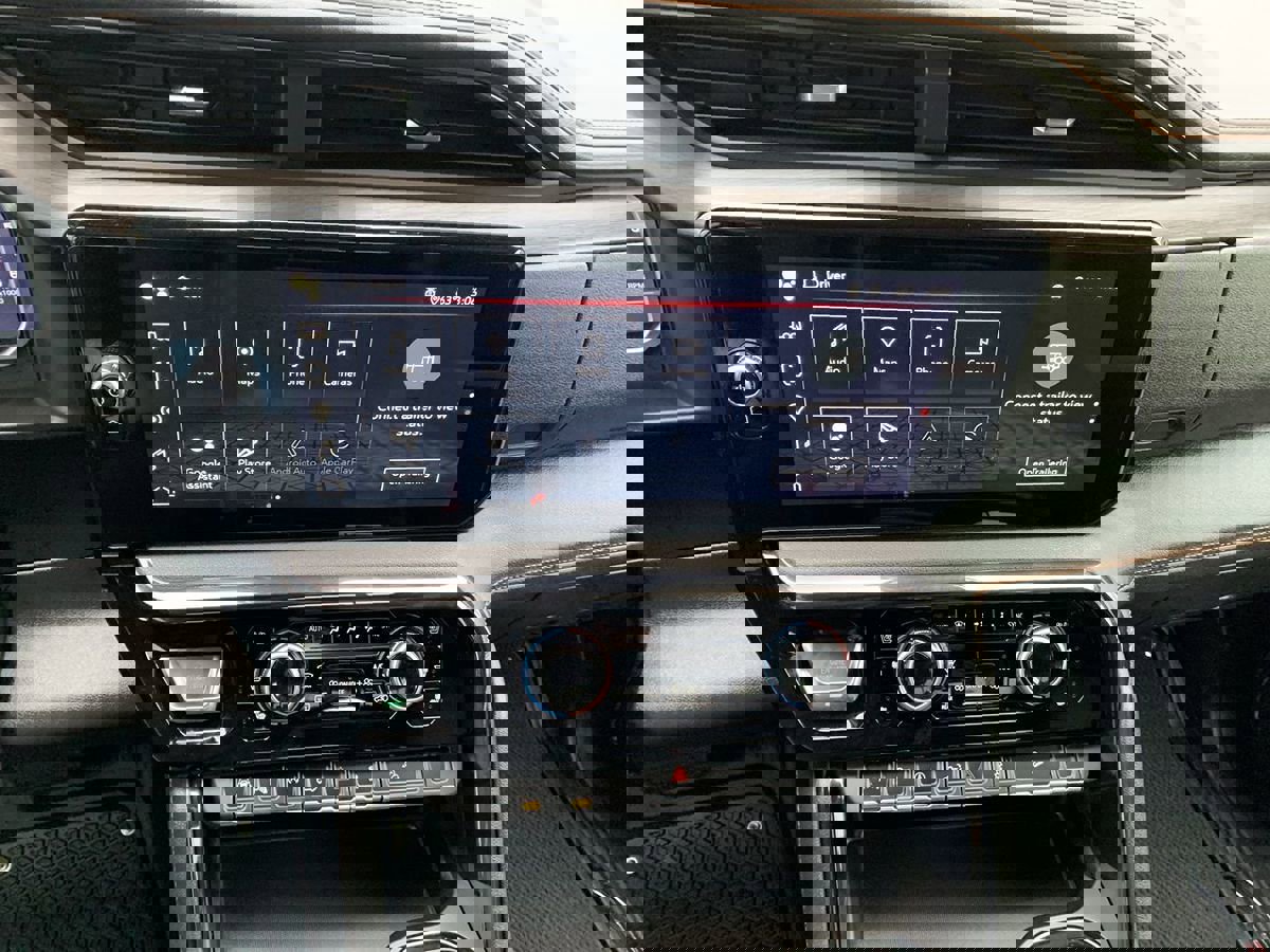 Used 2024 GMC Sierra 1500 AT4 w/ Technology Package image 25