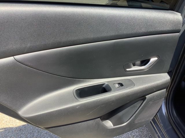 Used 2024 Hyundai Elantra Blue FWD image 20