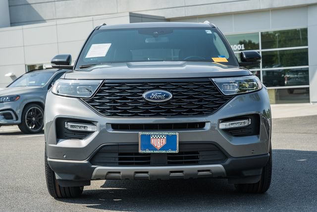 Used 2021 Ford Explorer Platinum w/ Equipment Group 601A AWD/4WD image 2