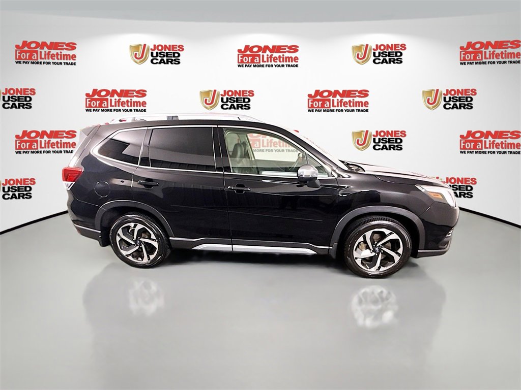 Used 2022 Subaru Forester Touring image 19