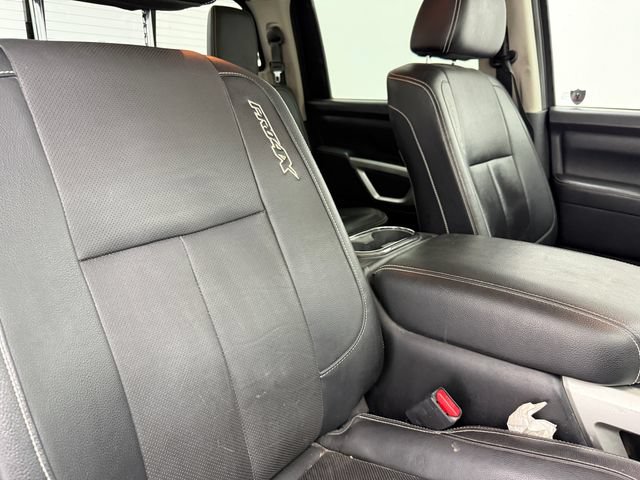Used 2019 Nissan Titan PRO-4X w/ Pro-4x Convenience Package AWD/4WD image 11