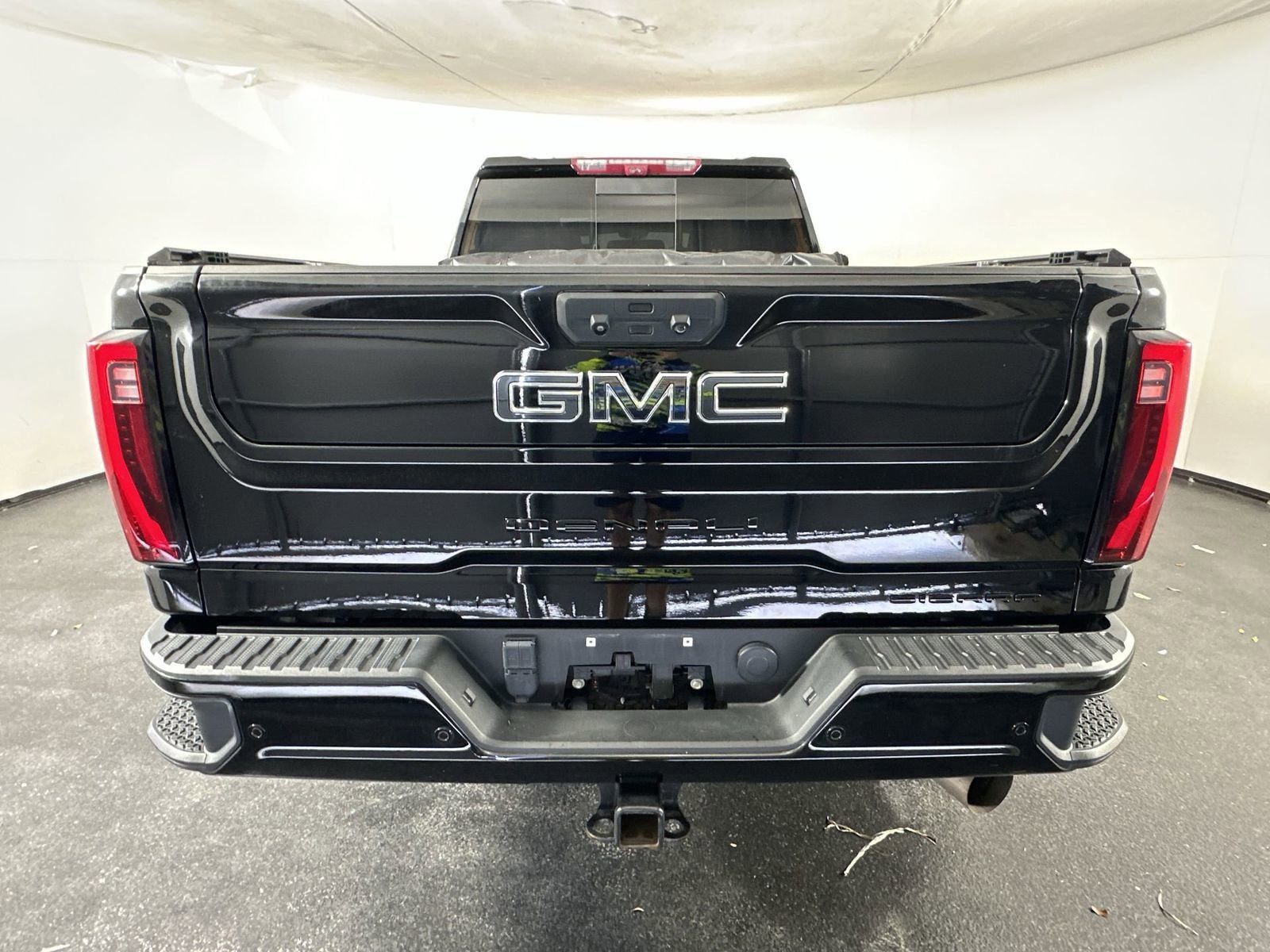 Used 2024 GMC Sierra 2500 Denali Ultimate image 10