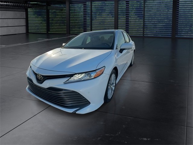Used 2018 Toyota Camry XLE image 4